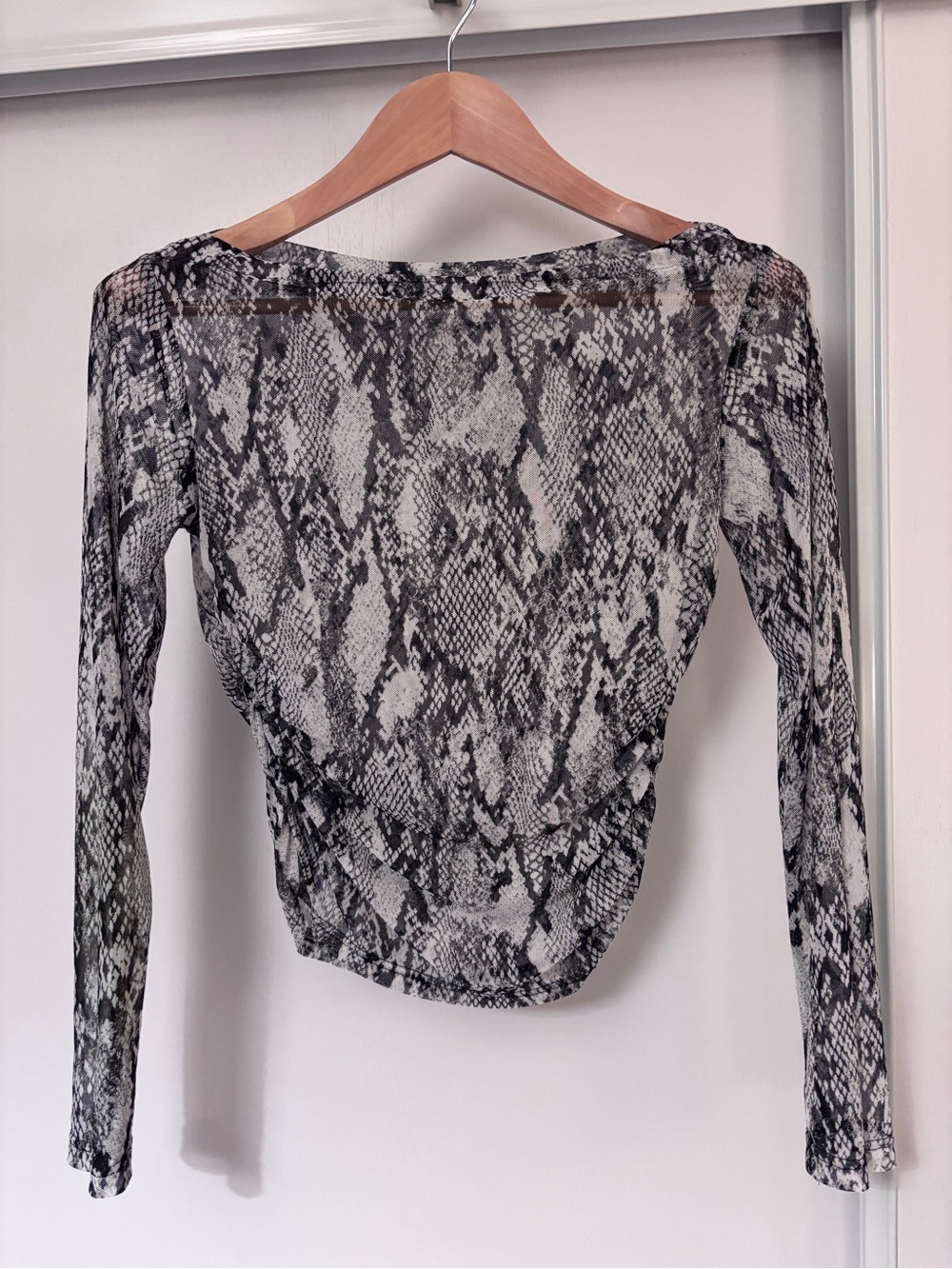 Snakeskin Sheer Top Size Large Baddie Statement Streetwear Model Off Duty Mesh